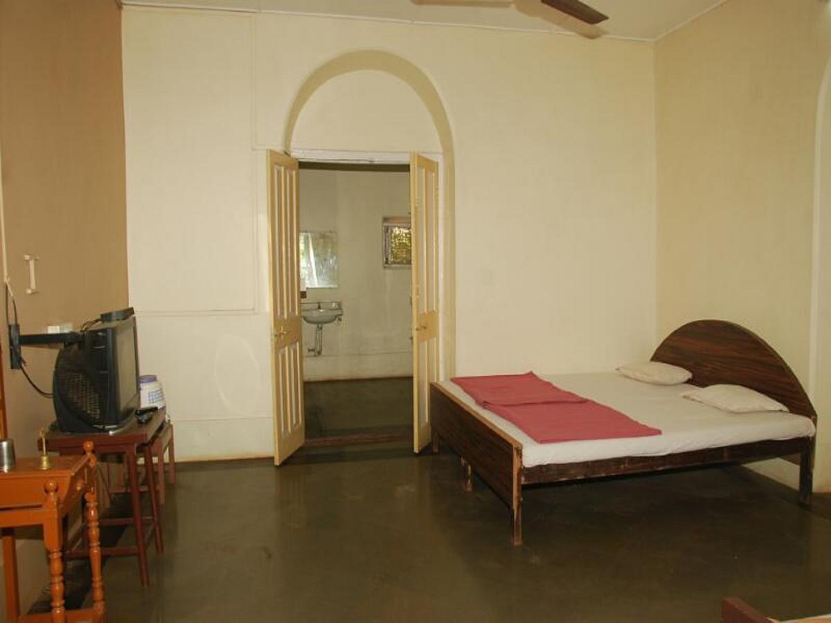 מת'ראן Cecil Hotel מראה חיצוני תמונה